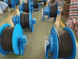 Carrete de cable incorporado